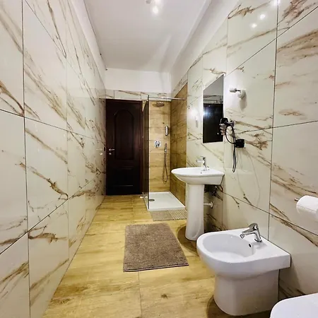 La Via Del Mare Bed & Breakfast 2*
